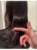 指通りで分かるツヤ髪ストレート