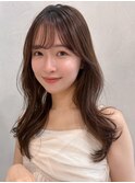 ミディアムヘアハッシュカットグレージュレイヤー小顔