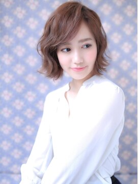 ラ ブレス 大阪梅田(LaBless) 幅広い世代に人気☆2大人可愛いセミウエットボブ