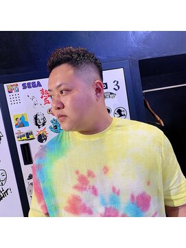 モウ(mow) ショートパーマフェード