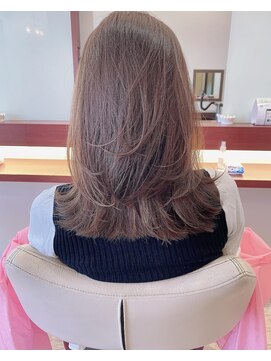 マーリャヘアー(mallia hair) くびれ外ハネセミロング