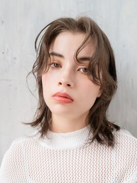 ヴィカーム(VICALM) 前髪なし ミディアムレイヤー 透明感カラー レイヤーカット