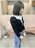 ミディアムボブ オリーブベージュ
