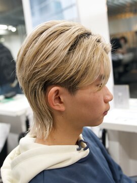 レタッチバイフィフス(RETOUCH by fifth) 自然な毛流れでラフにキマるセンターパート×ニュアンスパーマ