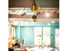 アヤ(Iya)の雰囲気（店内は広く作ってあります。車椅子でのご利用も可能です。）