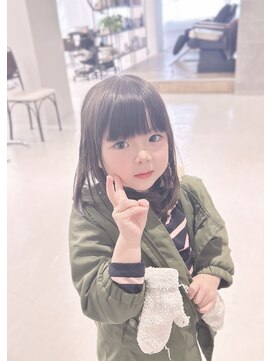 幻(maboroshi) ぱっつん前髪のワンレン