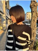 ぱつっとボブミルクティーブラウンミニボブ前下がりヘイリーボブ