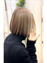 ラグ(log) サロンワーク×ハニーブロンドボブ!