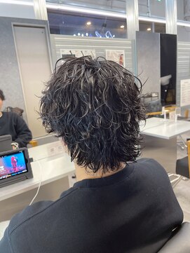 メンズサロン キング 梅田店(Men’s salon K!ng) 波巻きツイストスパイラルパーマ/フェザーパーマ/眉毛/メンズ
