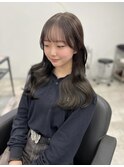 透明感のあるグレージュカラー