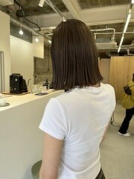 アイヘアー(Ay hair) 切りっぱなしのストレートボブ