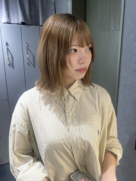 リラス 博多(rilas) レイヤーミディアム　レイヤーカット　切りっぱなしミディアム
