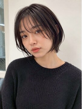 エヌア(ENURE) ロングレイヤー ベージュカラー ショートボブ 切りっぱなし