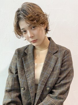 アイティー バイ アルバム 浦和店(IT by ALBUM) カーリーリバースエッジショート_くびれミディ_8220