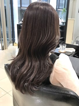 ラブクロムトーキョー オモテサンドウ(LOVECHROME OMOTESANDO) くびれヘア韓国風メルティカラーラベンダーグレージュ