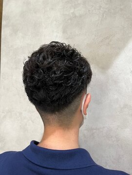 アヴァンセ(Avancer) サラリーマンでもできるパーマ/メンズ/パーマ/ショート