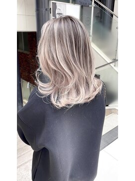 ジゼル(gisele) (小山)シャドールーツ