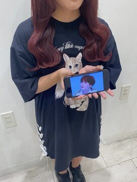 ユーフォリア エヌ 池袋サンシャイン通り店(Euphoria +n) チェリーレッド♪推しカラーにも◎