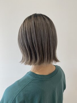 チェスト(cesto) 切りっぱなしボブ