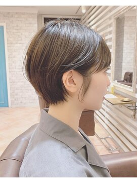 ストック(stock) 小顔前髪丸みショート