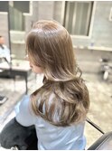 20代30代レイヤーカット 韓国ヘア 明るめオリーブベージュ