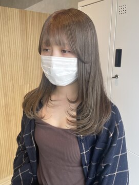 ユニカ 宇都宮(yunica) くすみグレージュ/レイヤーカット/サイドバング