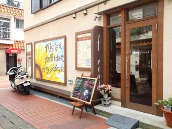 エフロード(f road)の写真/アットホームな空間が自慢!客様との『出会い』を大切にしております♪髪の毛ことは何でもご相談ください!