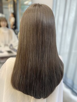 フォンズ(FONS) 透明感オリーブベージュ/赤味なしカラー/艶カラー/表参道