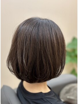 アンジュール ラナリア(1//jour LanaRia) オーガニックカラーで優しく染める白髪ぼかし【シフォンボブ】