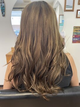 VIOLLA COLOR　白髪ぼかし専門店【ヴィオラカラー】 ロングスタイル×白髪ぼかしハイライト　30代/40代/50代/60代