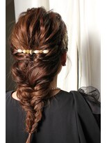 ホワイトルーム(White Room)&nbsp;フィッシュボーン×ダウンスタイル