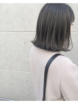 ロマリア(Lomalia) ★ 人気の３Dハイライト × 切りっぱなしボブ ★