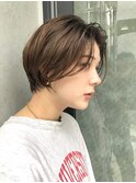 ココアブラウン　ショートボブ　長め前髪　20代 前下がりボブ