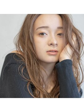 リタ(rita.) ロング×シフォンベージュ◎大串弥生