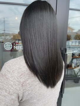 ニコル(NICOLL) 暗くても重く見えないオリーブグレー