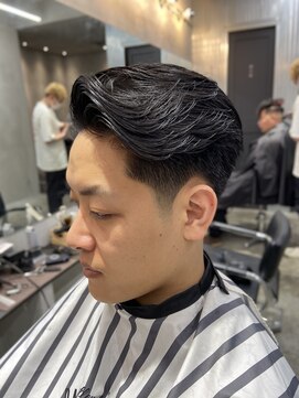 エフエム 明大前(FM) バーバー　スキンフェード/ツーブロック/アップバング/フェード