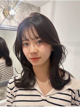 ヴィオットバイサロン(Viot by Salon) 115 韓国風　くびれ　セミロング　ダークブラウン　【有村】