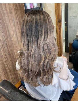 ラル(Lull) バレイヤージュ×ラテグレージュ/ハイトーン/ケアブリーチ/個室