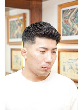 バーバーショップ ダリー(BARBERSHOP DALIE) アップバングスキンフェードビジネススタイル