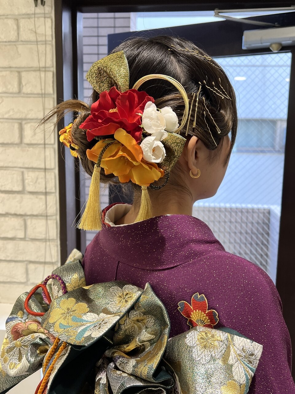 成人式ヘアカチモリヘアシニヨンヘア振袖金箔水引K20241025