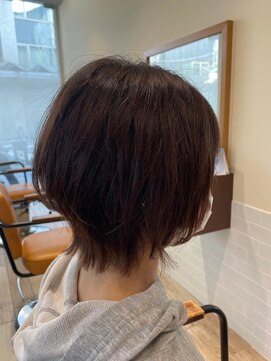 クラップス オル 金沢八景(CLAPS Ore) 金沢八景ショートボブ丸みショートイルミナカラー顔周りレイヤー