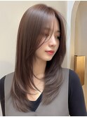 レイヤーカット 顔周りカット グレージュ 透明感カラー 20代