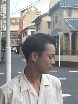 スウェル 千葉店(Swell) 深めの赤系カラーで魅せる、こなれ坊主スタイル