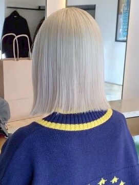 リリック(LYLICK) ホワイトブロンド