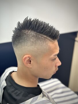 リバティシェアバーバー 銀座(LIBERTY SHARE BARBER) シャープに決まる！震災刈りスタイル