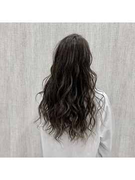 アルーシェ 心斎橋(Alushe) ニュアンスロング 無造作カール【心斎橋　心斎橋駅　学割U24】