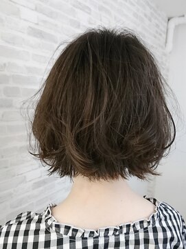 アッシュ 高円寺店(Ash) イルミナカラーでグレージュ♪ナチュラル外ハネ★★