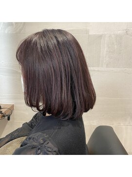 ピアーネ(PIANE) 上品な前上がりボブ