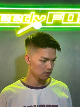 グリーディーフォックス 代々木(Greedy FOX) 韓国マッシュ/センタ-パ-ト/ツイストスパイラル/スキンフェード