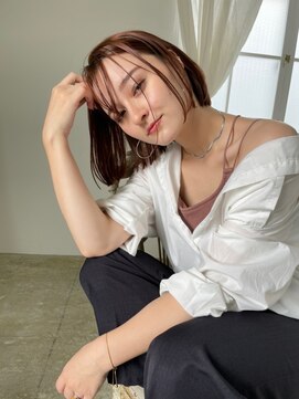 ノイズ オオサカ(NOISM) 大人可愛い20代30代40代小顔ワンサイドショートボブ丸み前下がり